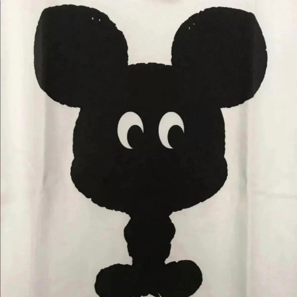 Uniqlo x Disneys Men’s XL White Mickey Mouse T-Shirt - Picture 2 of 3